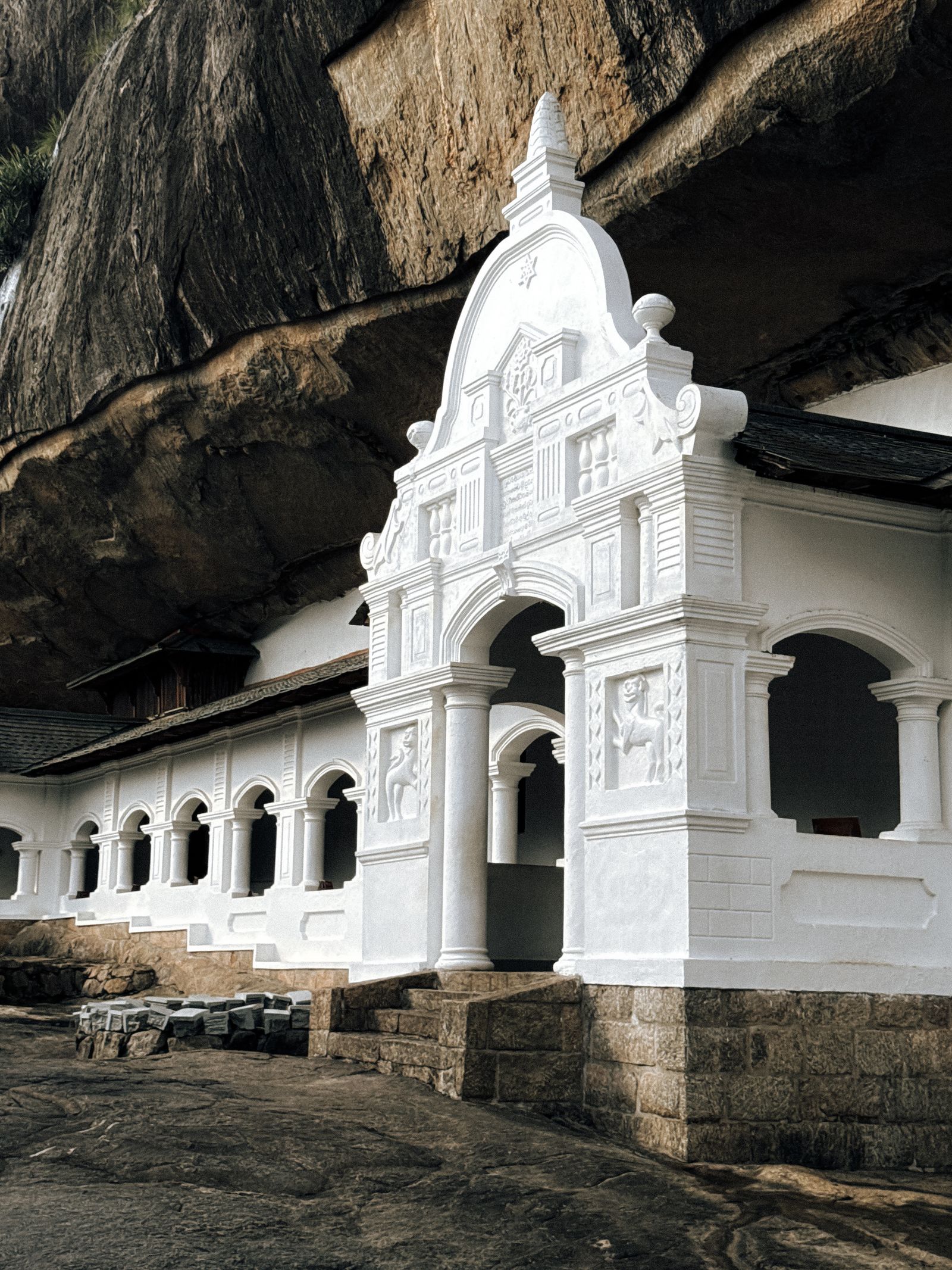 Dambulla Cave Temple