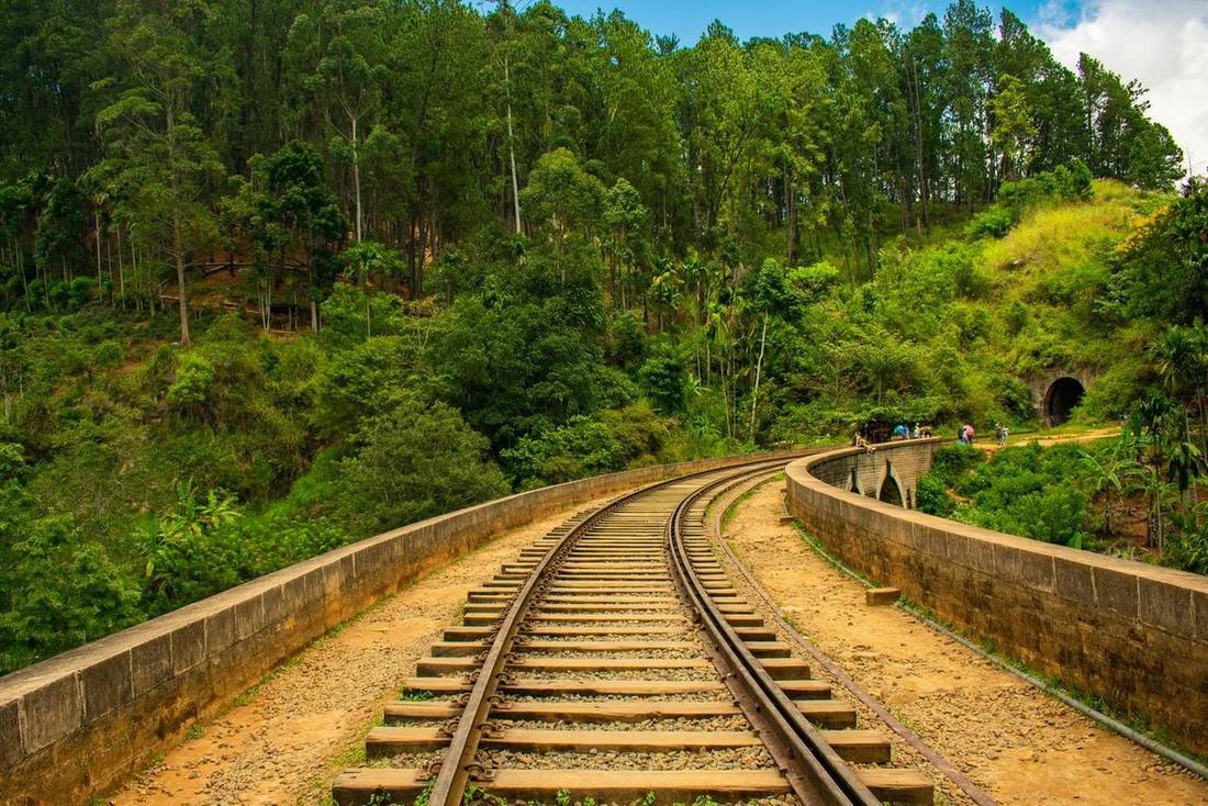 Nine Arches Bridge railway