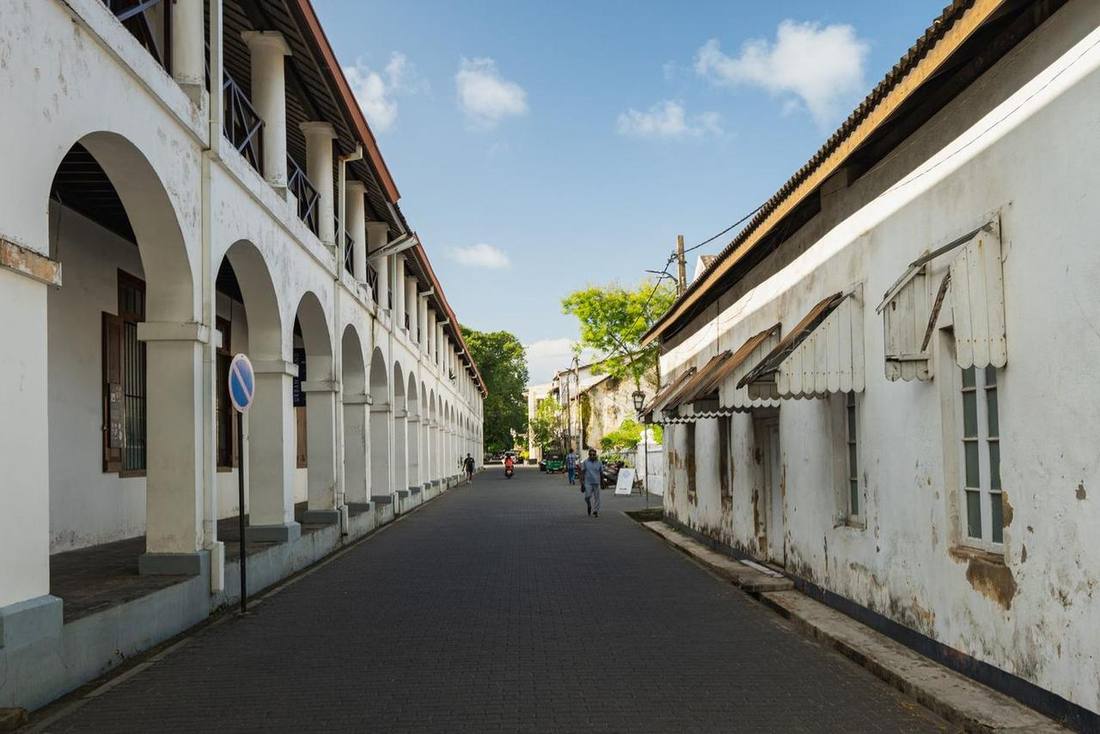 Narrow street in Galle Fort
