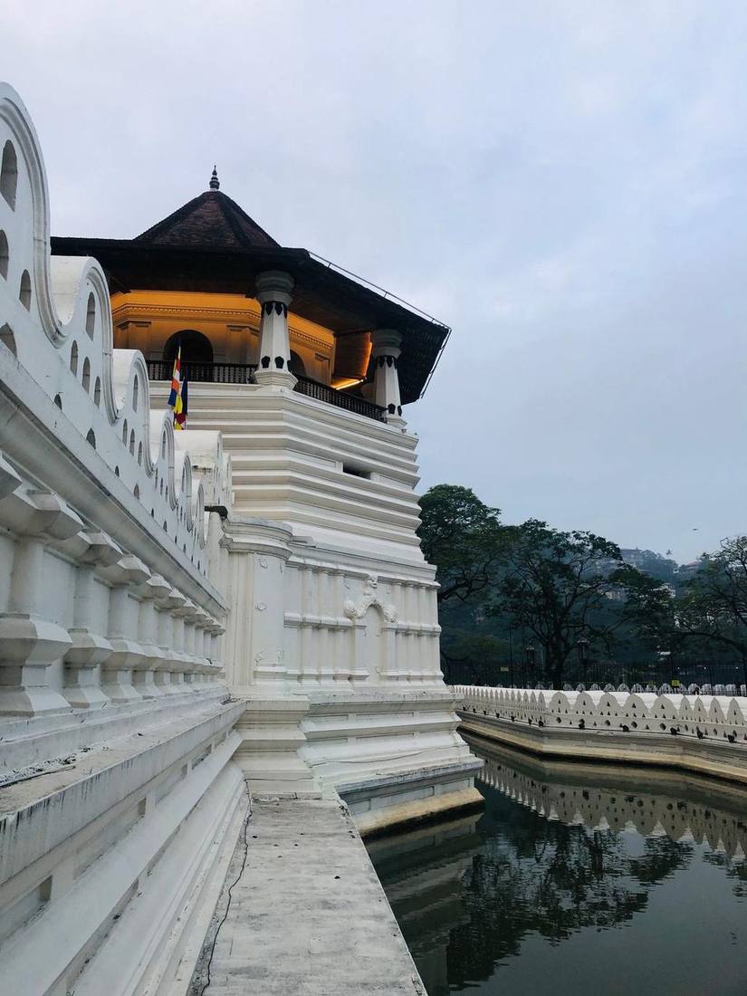 Temple of the Tooth, Kandy